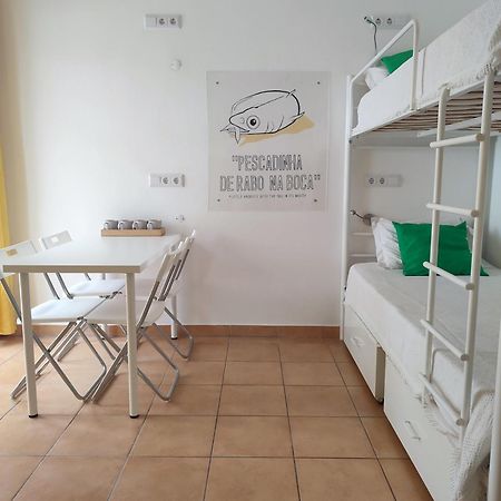 Racing Mackerel Hostel Lagos Exterior photo