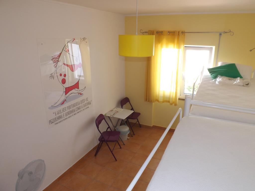 Racing Mackerel Hostel Lagos Exterior photo
